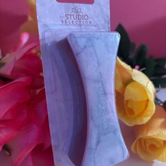 Studio Selection 4-Way Buffer - Picture 2 of 4